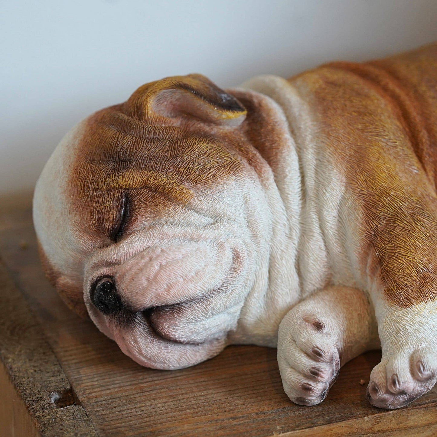 Sleeping Bulldog Resin Ornament Garden Home Statue Puppy