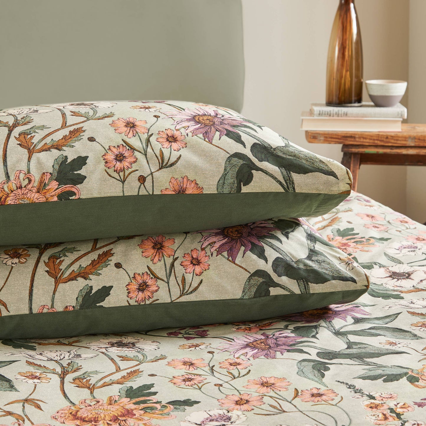 Wallflower Botanical Duvet Cover Set Celadon Green: Celadon Green / Single