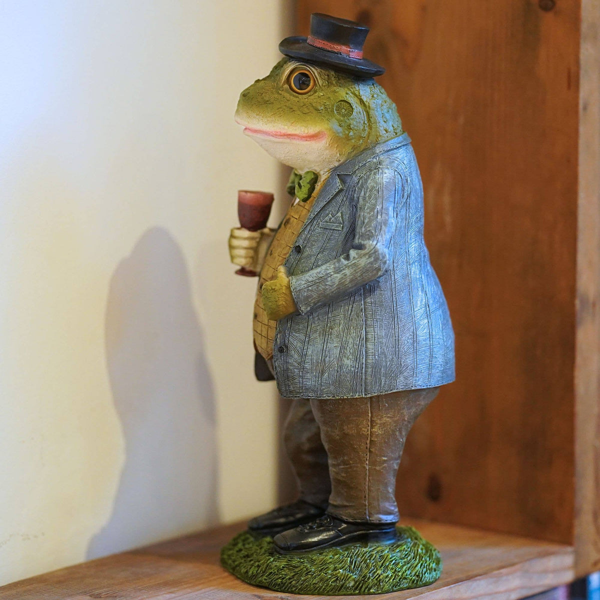 Mr Toad Resin Sculpture Wind in the Willows Outdoor Statue