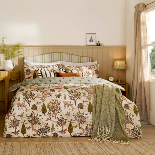 Fable Printed Reversible Duvet Cover Set Willow Green: Willow Green / Single