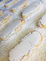 Ricciarelli, dolcetto morbido alle mandorle fatto in Italia