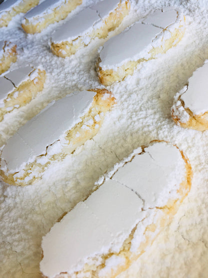 Ricciarelli, dolcetto morbido alle mandorle fatto in Italia
