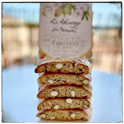 Cantucci Biscotti alla mandorla fatti a mano, Italia