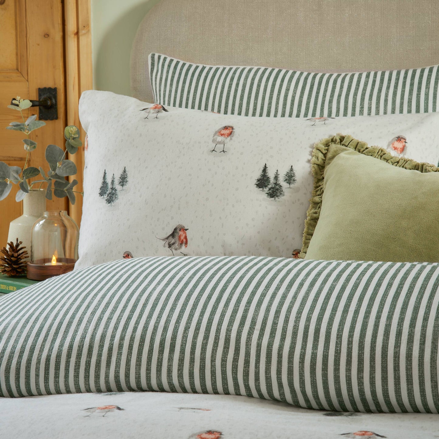 Robins Return Brushed Cotton Duvet Cover Set Cream/Pine: Cream/Pine